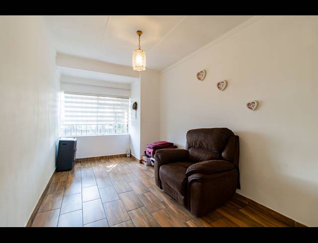 3 BEDROOM TOWNHOUSE FOR SALE IN BEDFORD GARDENS